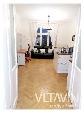 Pronájem bytu 2+kk, Praha - Bubeneč, Jaselská, 48 m2