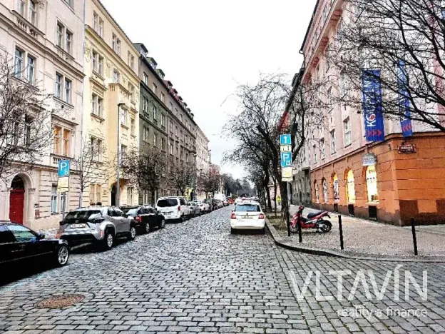 Pronájem bytu 2+kk, Praha - Bubeneč, Jaselská, 48 m2