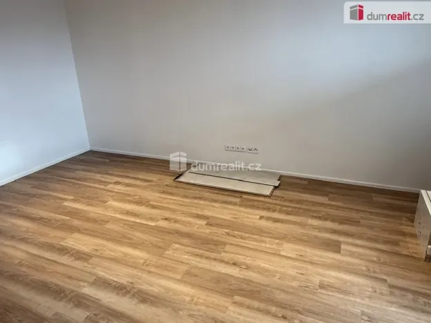 Pronájem bytu 3+kk, Praha - Modřany, Angelovova, 70 m2