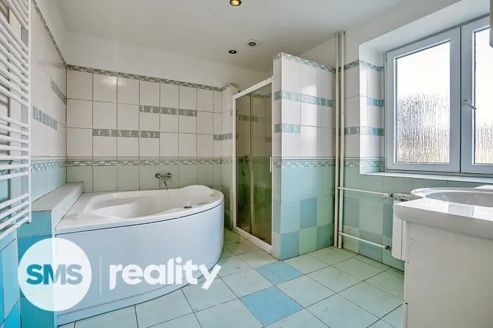 Prodej rodinného domu, Úvalno, 390 m2