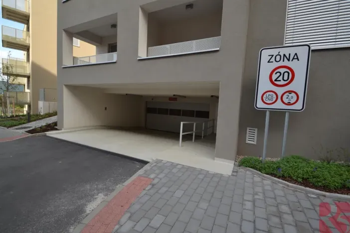 Pronájem bytu 2+kk, Praha - Modřany, Kolmanova, 52 m2