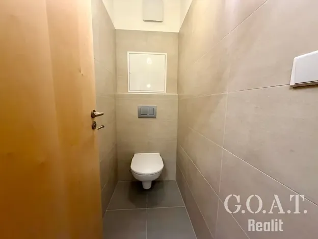 Pronájem bytu 1+kk, Plzeň, Vysoká, 38 m2