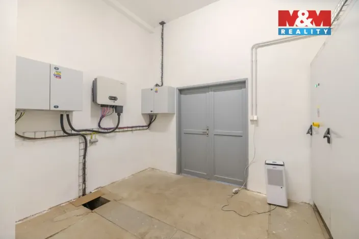 Pronájem výrobních prostor, Uherský Brod, U Korečnice, 1056 m2