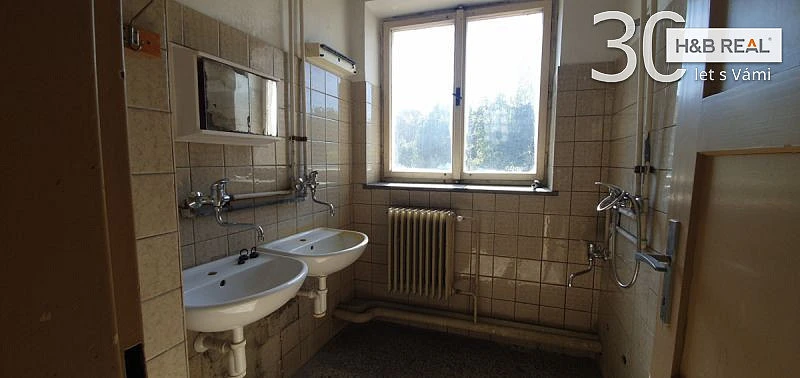 Pronájem skladu, Vsetín, 550 m2