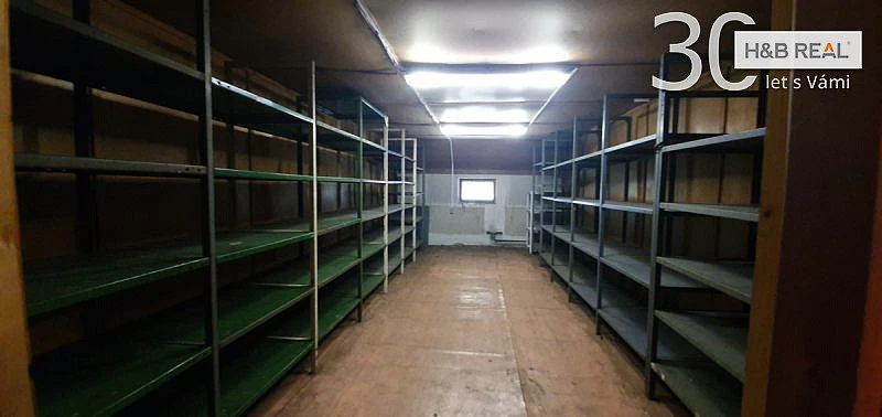 Pronájem skladu, Vsetín, 550 m2