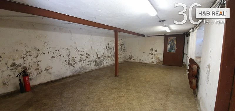 Pronájem skladu, Vsetín, 550 m2