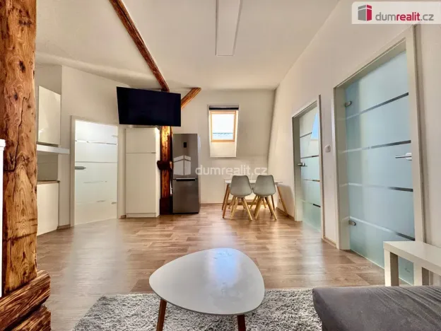 Pronájem bytu 3+kk, Chomutov, Nerudova, 80 m2