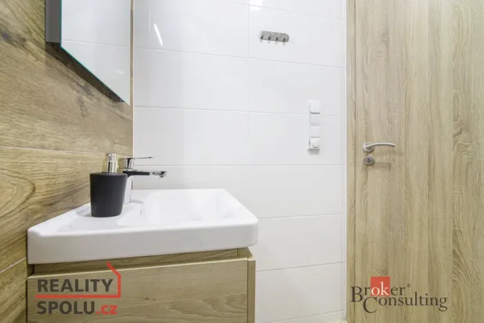 Prodej bytu 1+kk, Horní Lhota, 20 m2