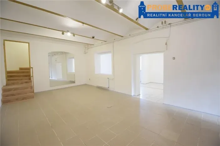 Pronájem obchodního prostoru, Beroun, Havlíčkova, 93 m2