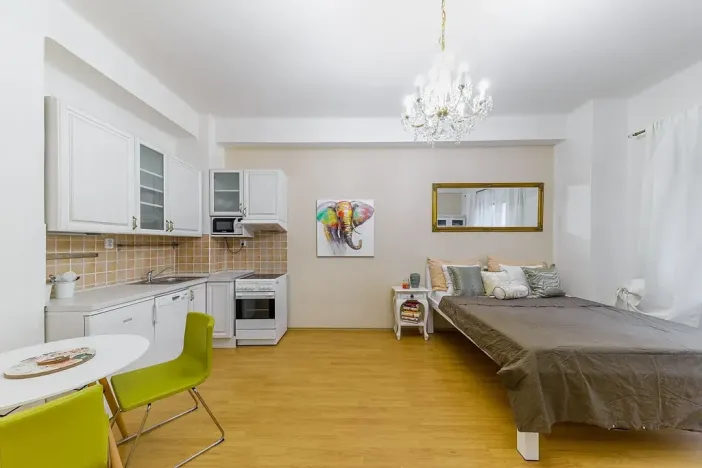 Pronájem bytu 1+kk, Praha - Vršovice, Bulharská, 32 m2
