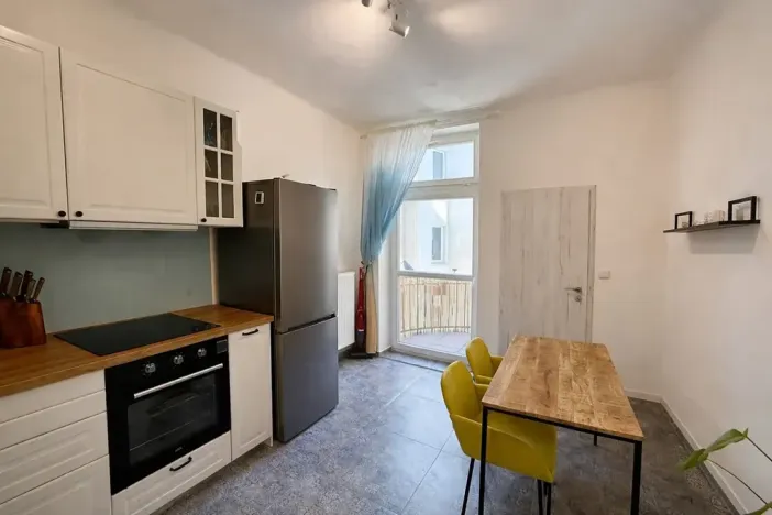 Pronájem bytu 2+1, Praha - Holešovice, U smaltovny, 70 m2