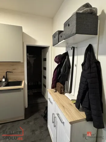 Pronájem bytu 1+kk, Praha - Jinonice, V Roháčích, 28 m2