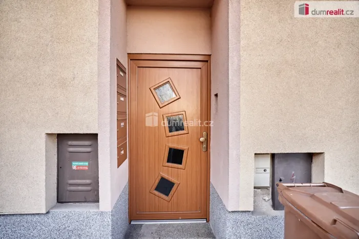 Pronájem bytu 1+kk, Ústí nad Labem - Ústí nad Labem-centrum, Emy Destinové, 21 m2