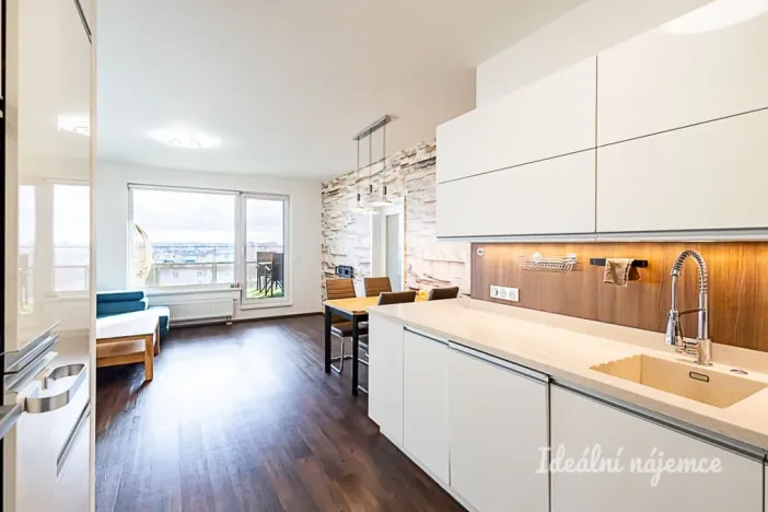 Pronájem bytu 4+kk, Praha - Strašnice, Zvěřinova, 112 m2