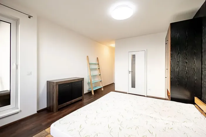 Pronájem bytu 4+kk, Praha - Strašnice, Zvěřinova, 112 m2