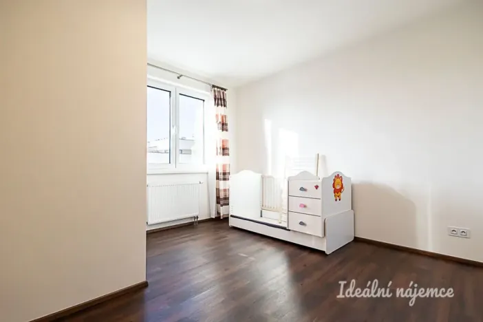 Pronájem bytu 4+kk, Praha - Strašnice, Zvěřinova, 112 m2
