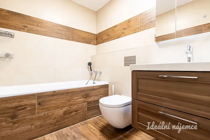 Pronájem bytu 4+kk, Praha - Strašnice, Zvěřinova, 112 m2