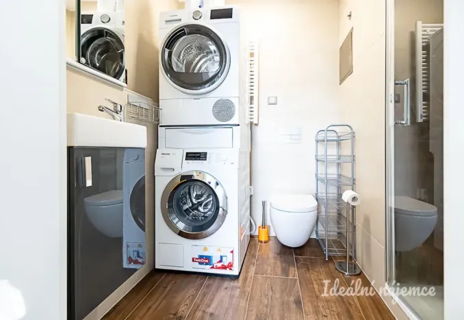 Pronájem bytu 4+kk, Praha - Strašnice, Zvěřinova, 112 m2