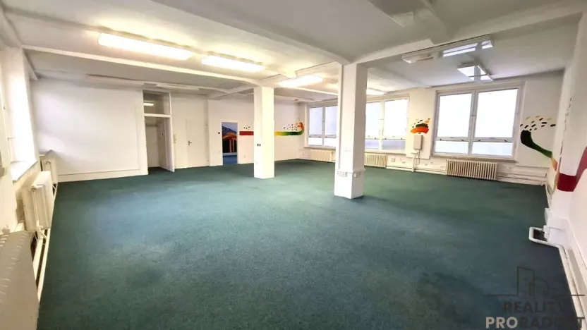 Pronájem obchodního prostoru, Brno, Lidická, 300 m2