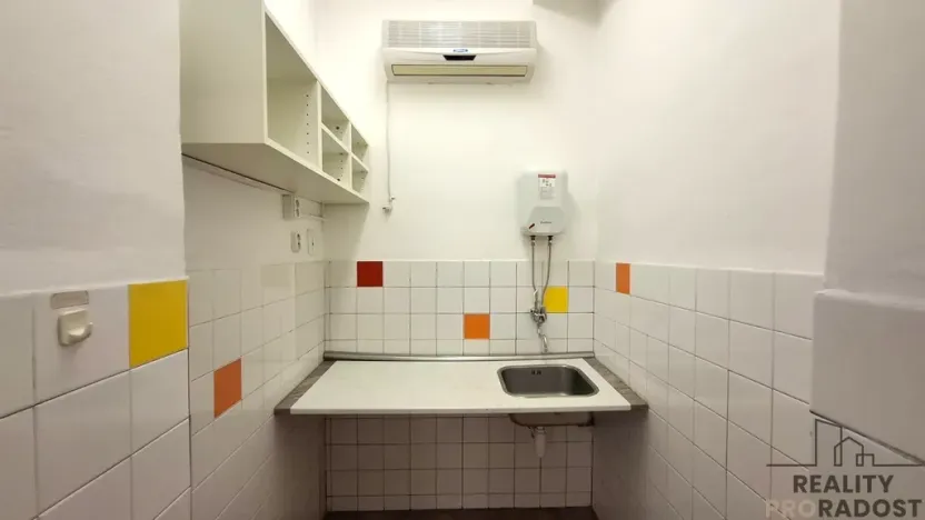 Pronájem obchodního prostoru, Brno, Lidická, 300 m2