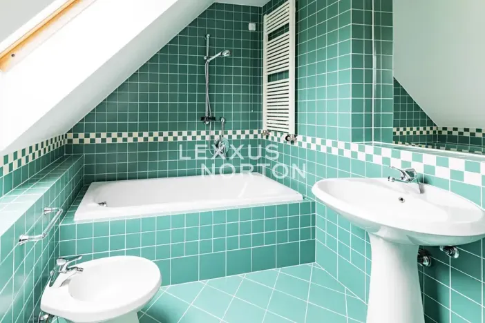 Pronájem atypického bytu, Praha - Nové Město, Odborů, 96 m2