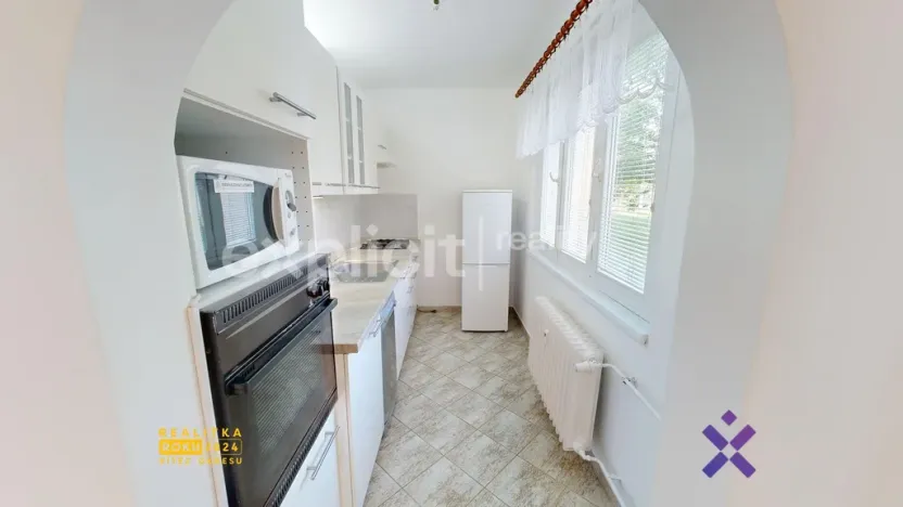 Pronájem bytu 2+1, Zlín - Malenovice, Husova, 48 m2