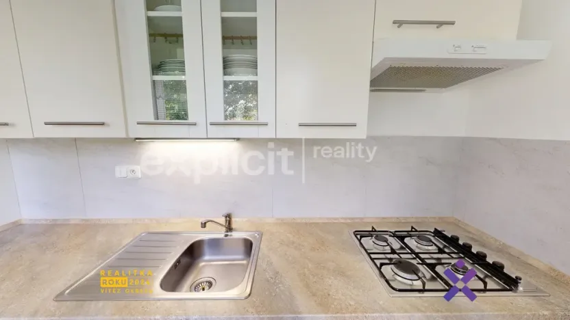 Pronájem bytu 2+1, Zlín - Malenovice, Husova, 48 m2