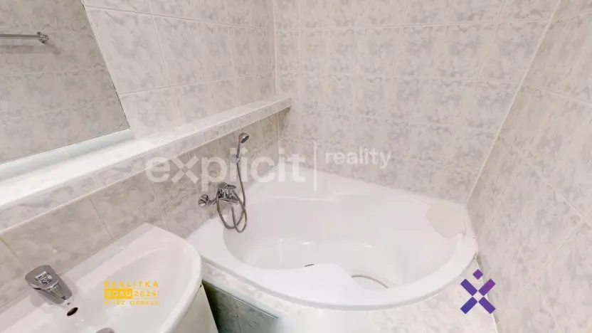 Pronájem bytu 2+1, Zlín - Malenovice, Husova, 48 m2