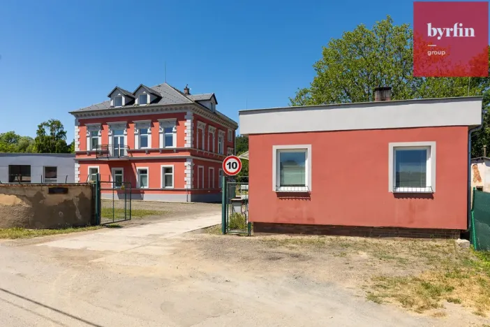 Prodej výrobních prostor, Krnov, Lidická, 12420 m2