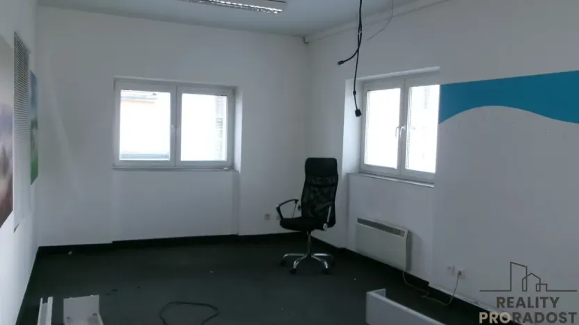 Pronájem kanceláře, Brno - Zábrdovice, 420 m2