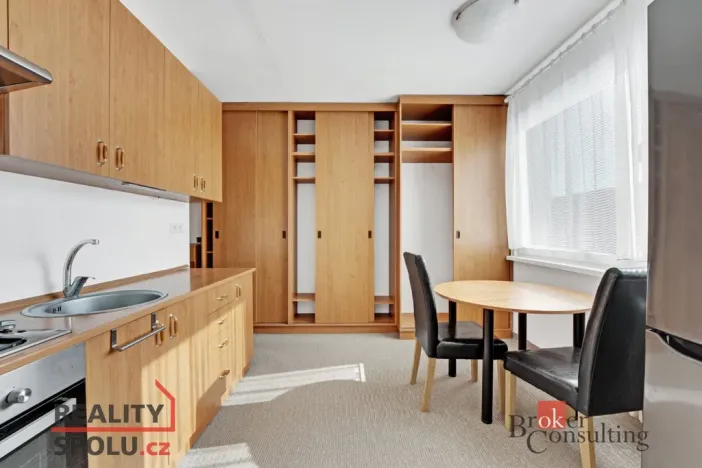 Pronájem bytu 1+1, Litoměřice - Předměstí, Topolčianská, 35 m2