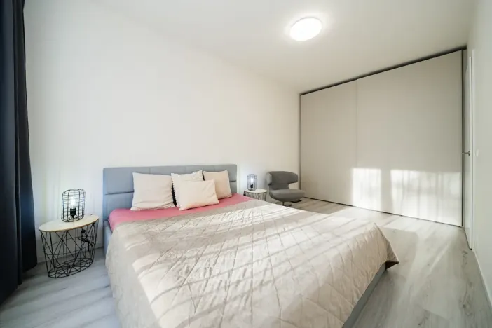 Pronájem bytu 2+kk, Praha - Hostivař, Nurmiho, 60 m2