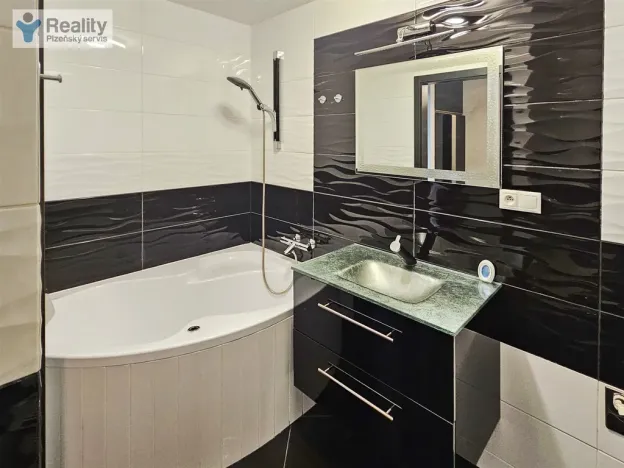 Pronájem bytu 2+kk, Plzeň - Východní Předměstí, Květná, 49 m2