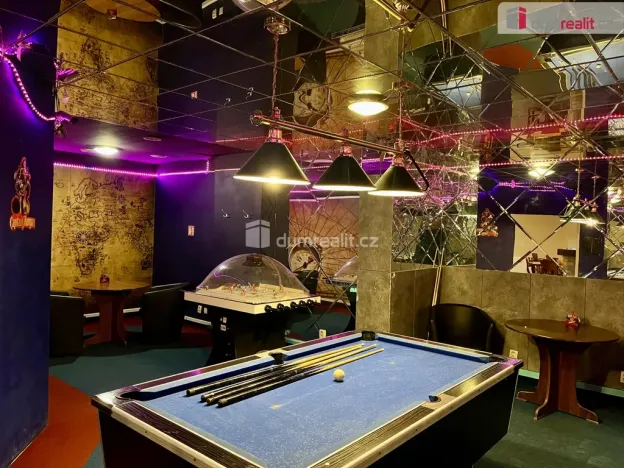 Pronájem obchodního prostoru, Karlovy Vary - Rybáře, U Koupaliště, 208 m2