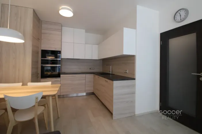 Pronájem bytu 2+kk, Praha - Karlín, U Mlýnského kanálu, 55 m2