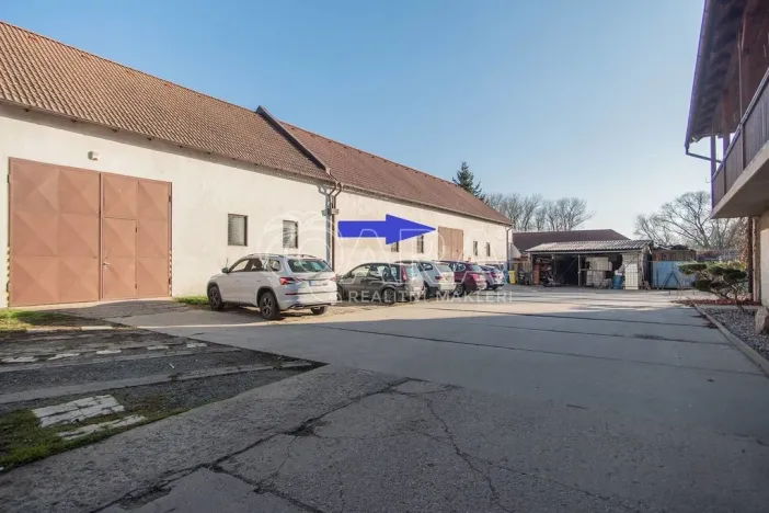 Pronájem skladu, Hostivice, nám. 1. máje, 260 m2