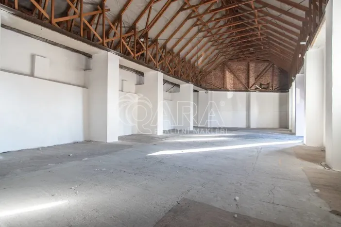 Pronájem skladu, Hostivice, nám. 1. máje, 260 m2