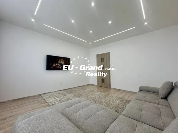 Prodej bytu 2+1, Stráž pod Ralskem, Jižní, 56 m2