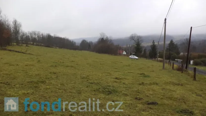 Prodej pole, Lovečkovice, 21930 m2