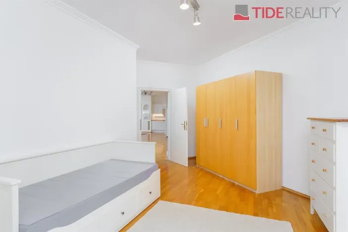 Pronájem bytu 4+kk, Praha, Na okraji, 190 m2