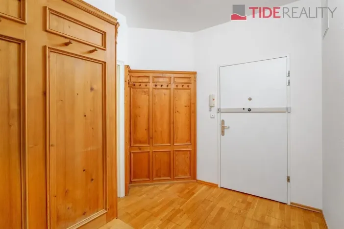 Pronájem bytu 4+kk, Praha, Na okraji, 190 m2