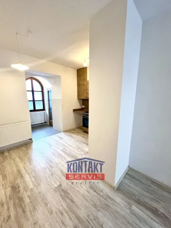 Pronájem bytu 1+kk, Jindřichův Hradec, Kostelní, 36 m2
