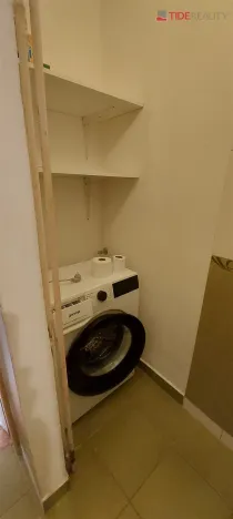 Pronájem bytu 2+1, Praha, Kladenská, 56 m2