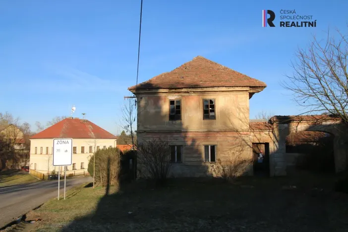 Prodej rodinného domu, Chorušice - Velký Újezd, 618 m2