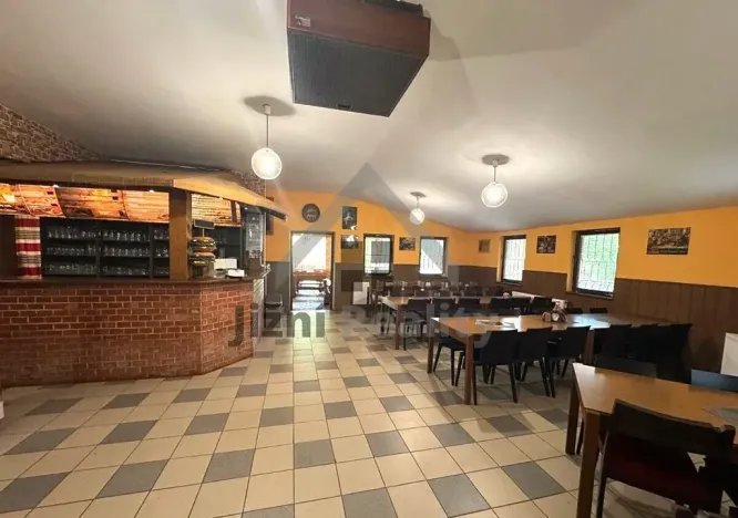 Prodej restaurace, Kovářov, 400 m2
