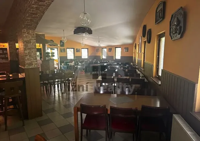 Prodej restaurace, Kovářov, 400 m2