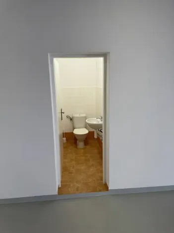 Pronájem obchodního prostoru, Praha - Horní Počernice, Bystrá, 109 m2