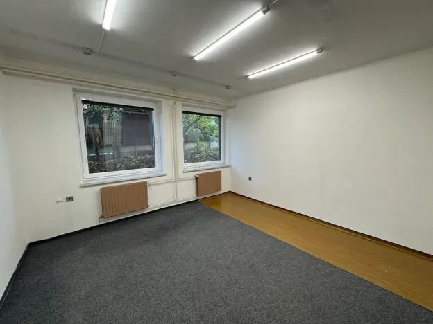 Pronájem kanceláře, Klatovy, Karafiátová, 33 m2