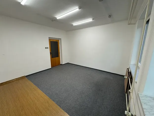 Pronájem kanceláře, Klatovy, Karafiátová, 33 m2