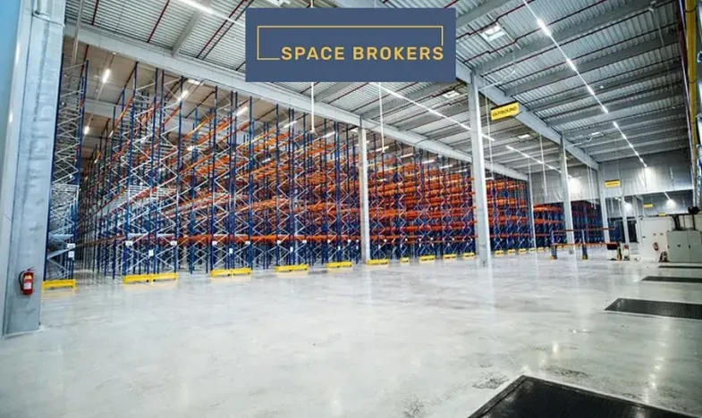 Pronájem skladu, Dašice, 14100 m2